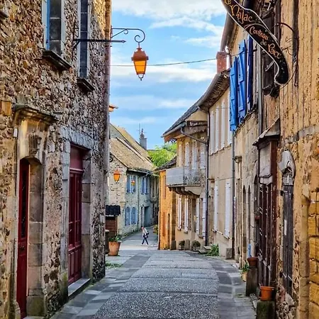 Semesterbostad D Hotes Avec 2 Petits Dejeuners Ou Najac